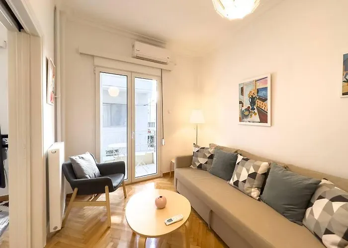 Art & Comfort Apartment In Athens